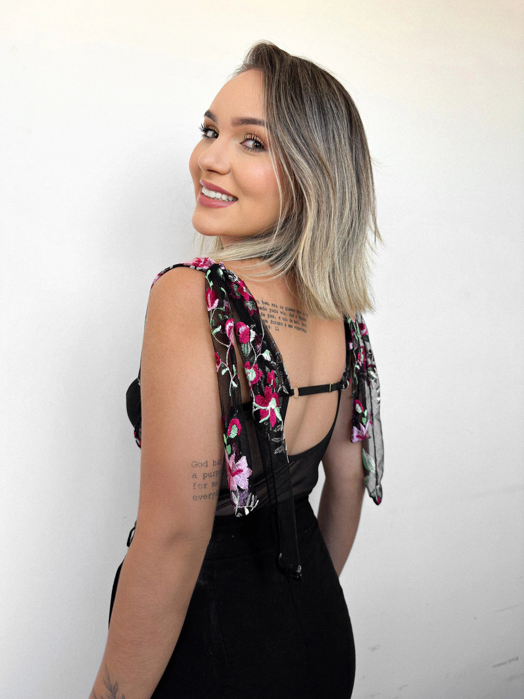 Body SelfLove Em Tule Bordado