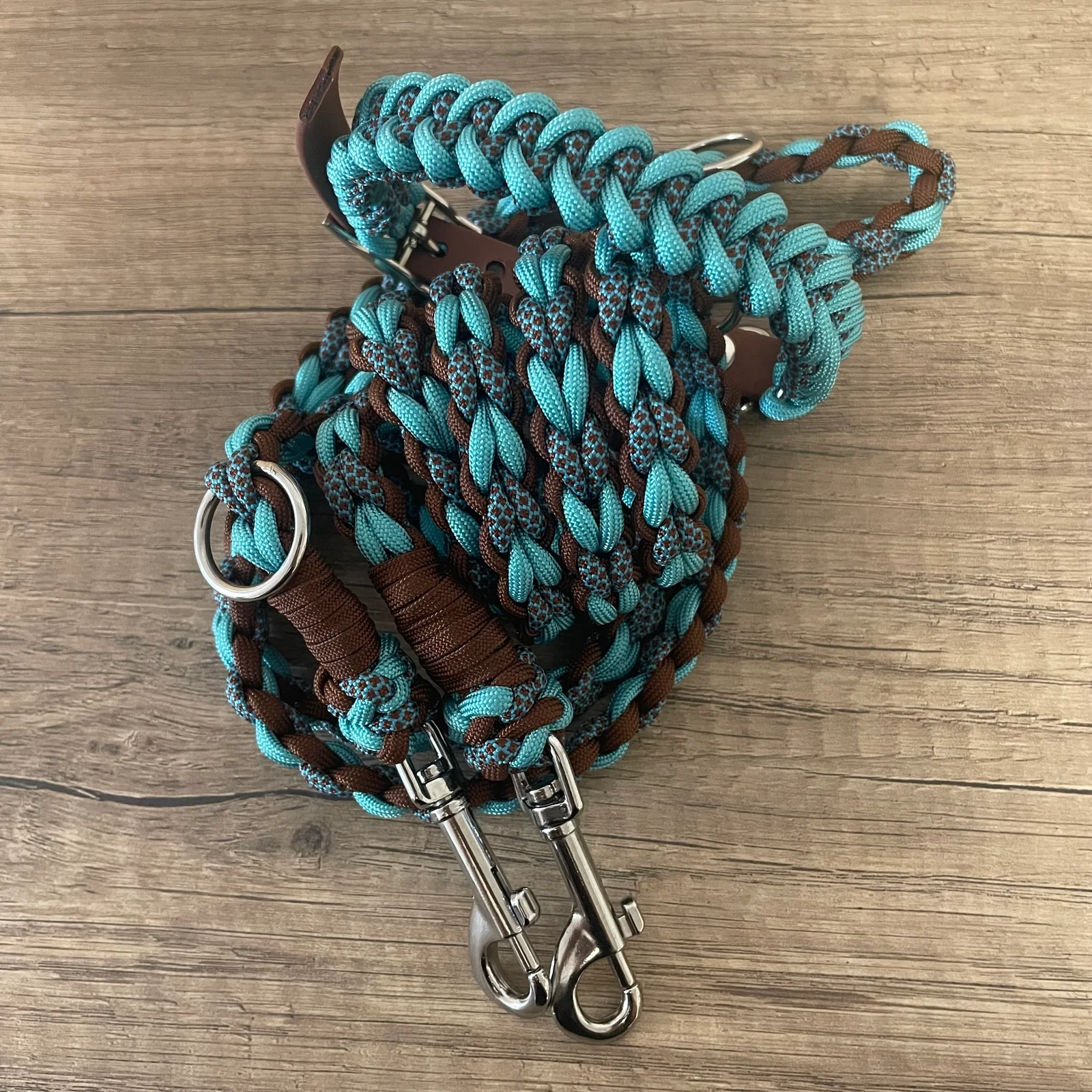 Coleira de Tubarão | Terra e Água