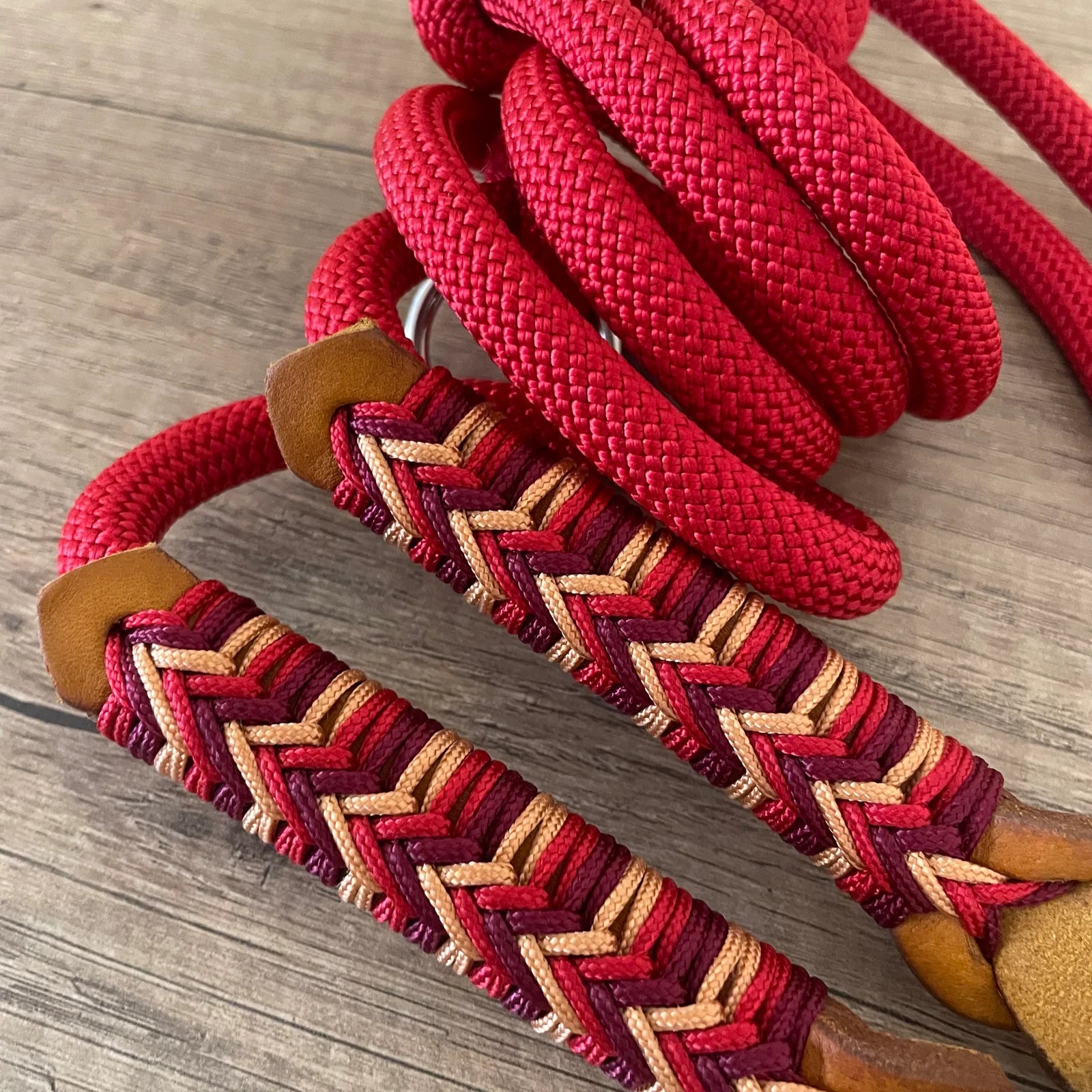 Guia de couro e corda premium | Vermelho Fogo