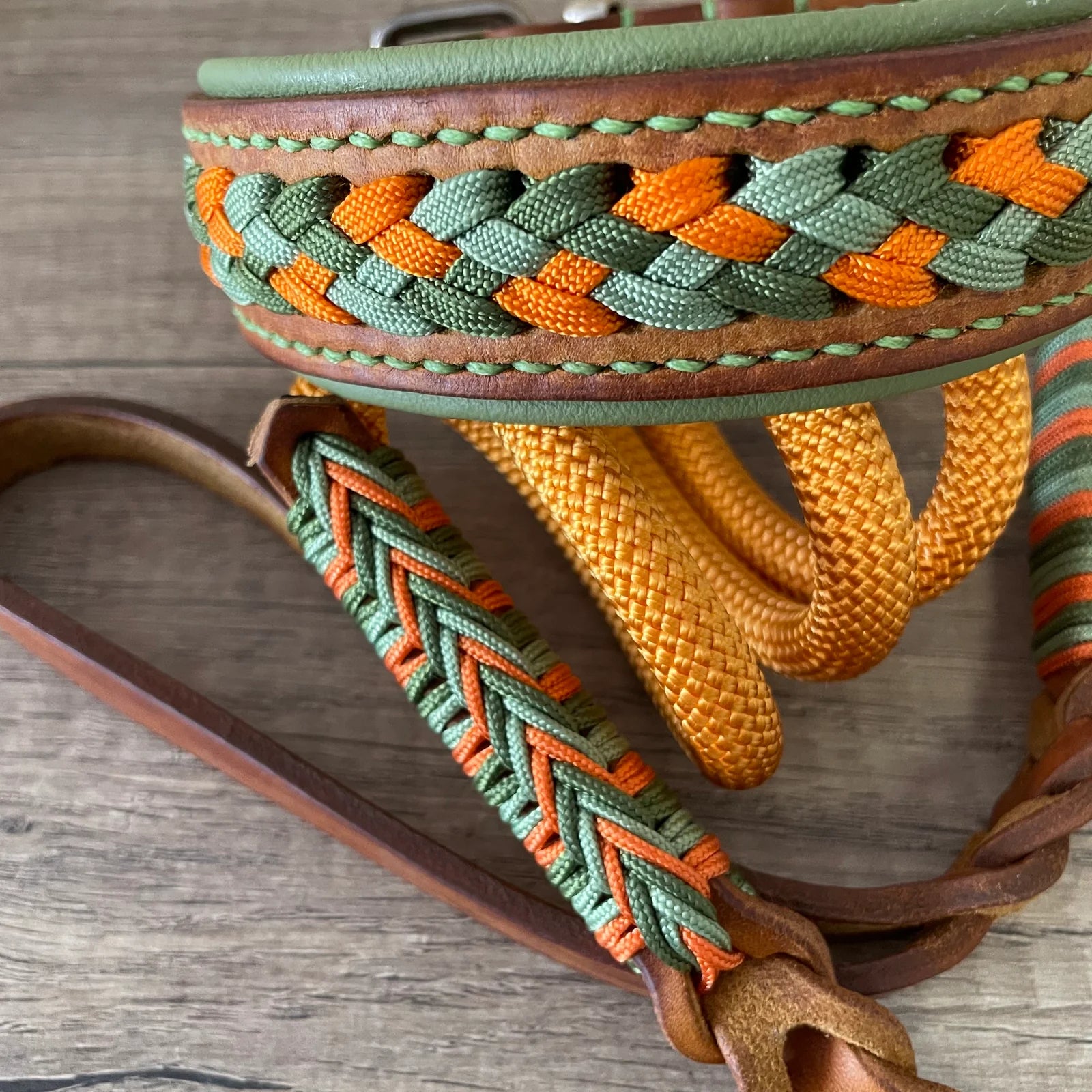 Coleira de couro e paracord | Frog