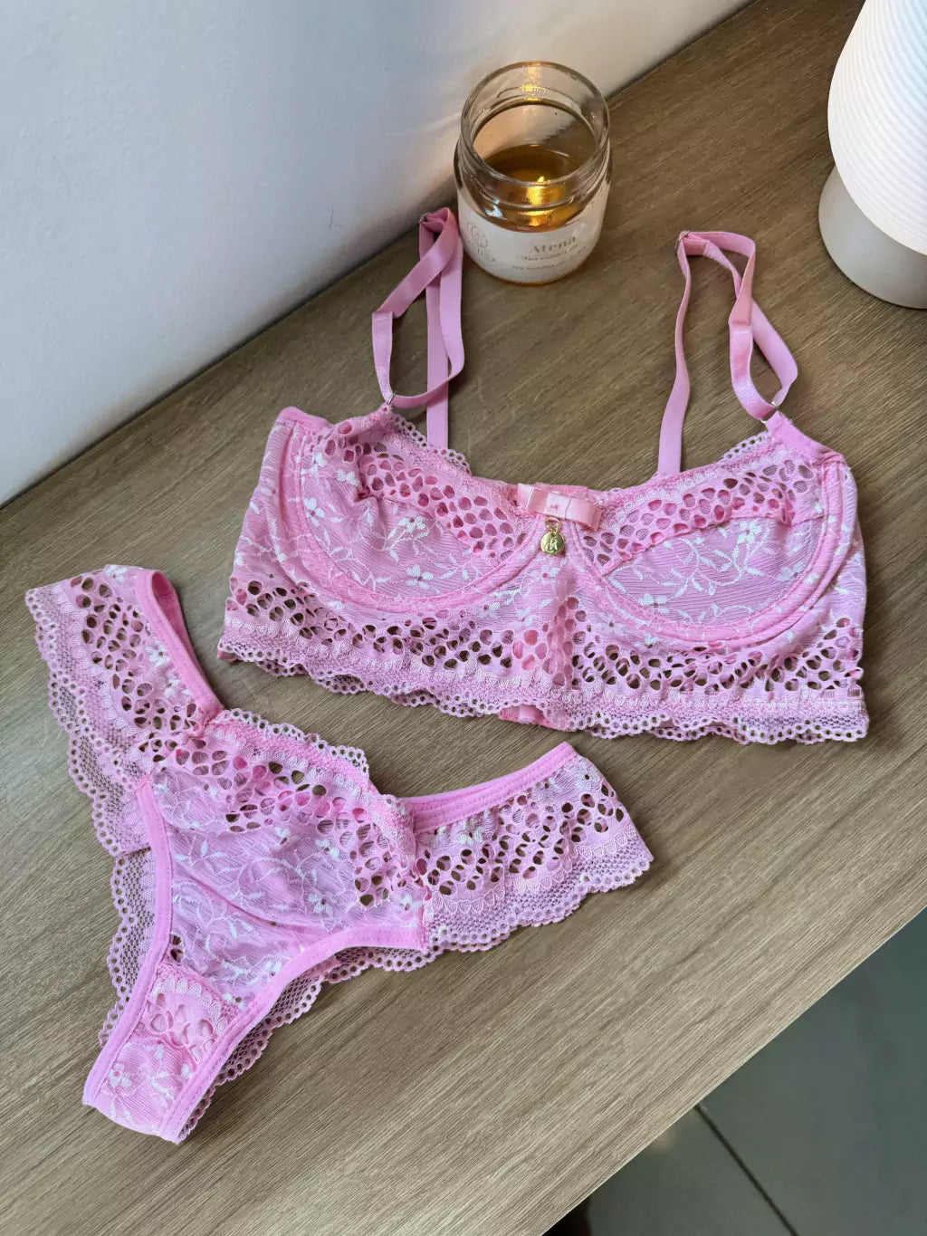 Conjunto Rosa Bebê em Renda sem Bojo com Aro de Sustentação | Bella