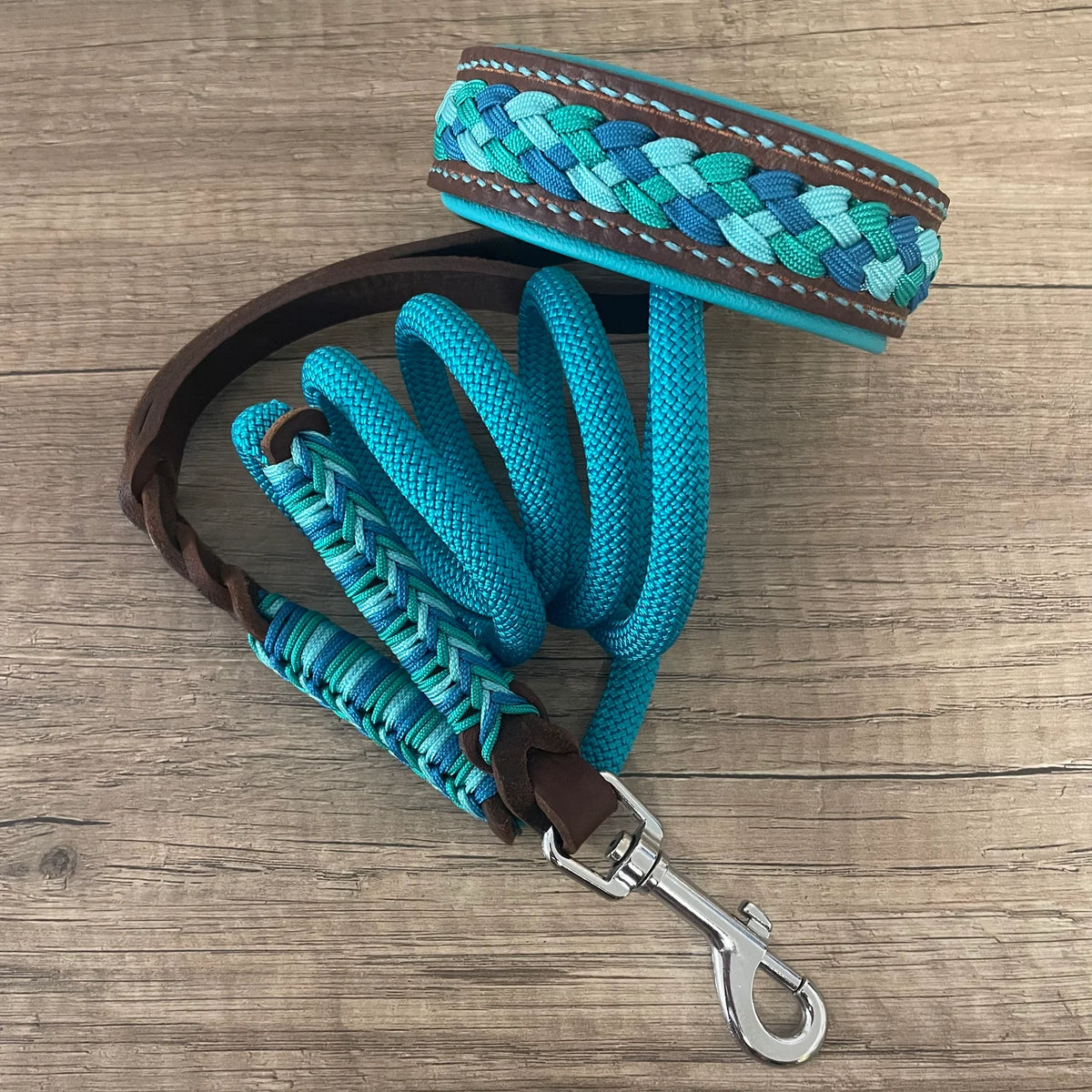 Coleira de couro e paracord | Cascata