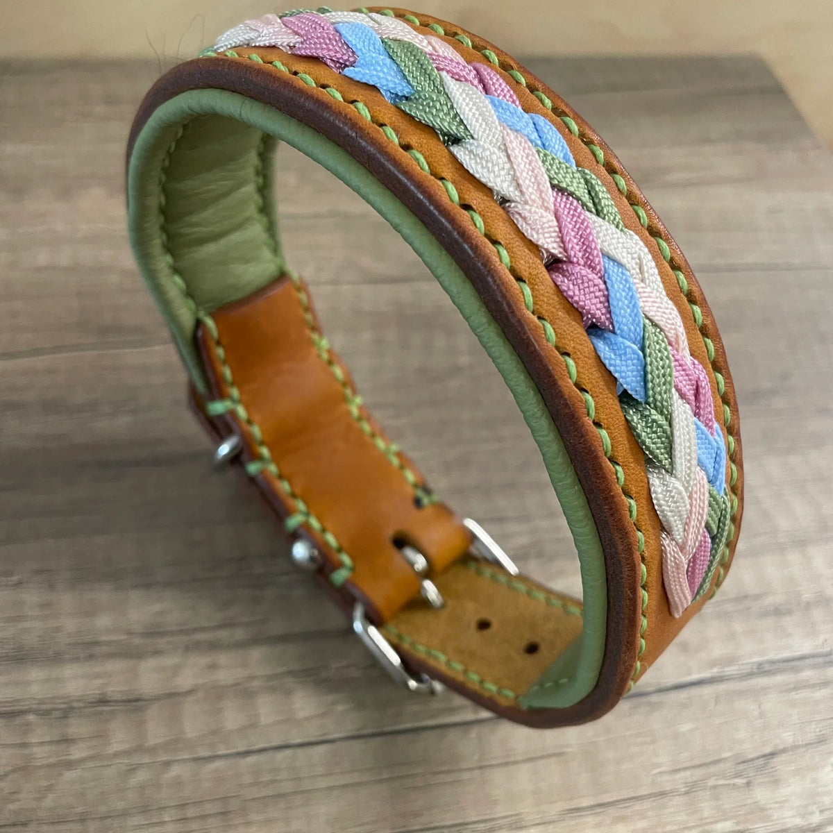 Coleira de couro e paracord | Magic Dreams