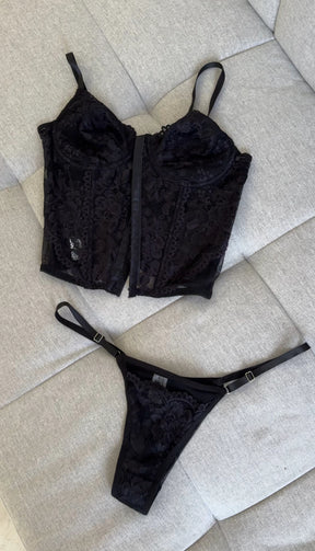 Corset e Calcinha Preta em Renda e Tule sem Bojo com Aro de Sustentação | Secret